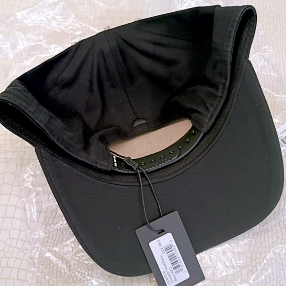 (Sold Out/Retired) Tiger Woods Performance 5 Panel Regular Black - Picture 4 of 10